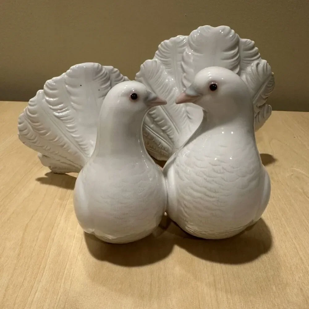 Vintage Lladro White Doves Porcelain Figurine Pair 1169 Spain Love Birds
